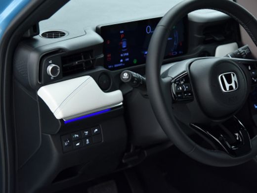 Електромобіль Honda e:NS1 edynamic white (у дорозі)