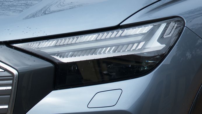 Електромобіль Audi Q4 e-tron 2wd top light blue (у дорозі)