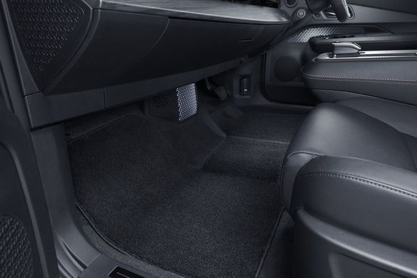 Електромобіль Nissan Ariya 2WD TOP Black ( у дорозі)