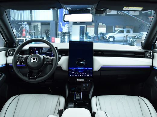 Електромобіль Honda e:NS1 TOP white (у дорозі)