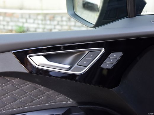Электромобиль Audi Q4 e-tron 4WD TOP blue (Под заказ)
